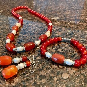 Glass bead necklace, bracelet and earrings set